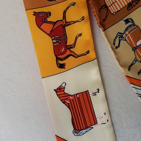 * Horse Skinny Scarf Horse Purse Scarf Western Accessory Equestrian Caballo - Picture 3 of 9